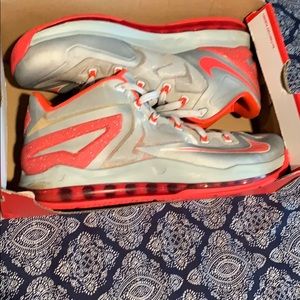 Nike lebron 11 air max mid